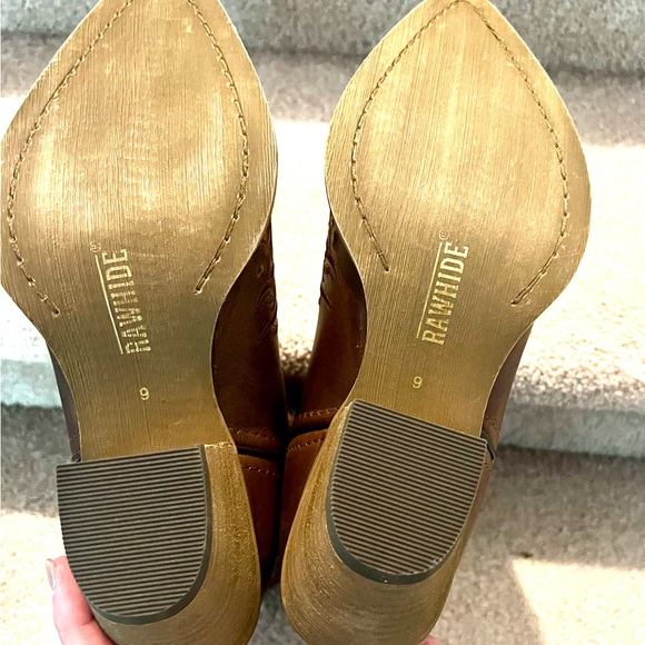 Women’s Rawhide leather embroidered cowboys boots, size 9, NEW without tags - Picture 4 of 6